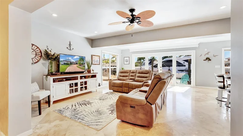 2524 SE 9th St, Hillsboro Beach, Florida, United States. - Photo 31