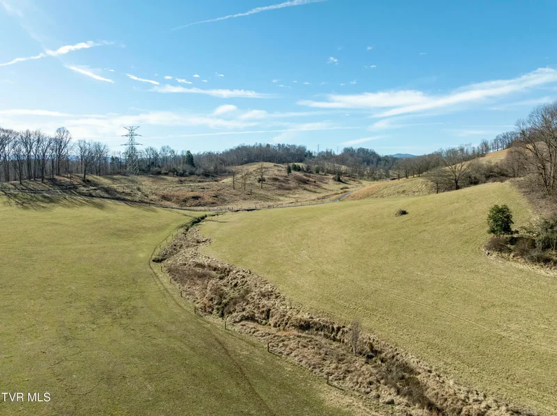 373 Dalewood Road, Johnson City, TN 37601, Elizabethton, Tennessee, United States. - Photo 94