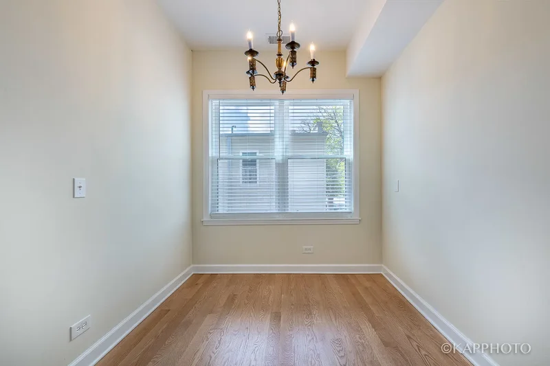 2239 W Cornelia Avenue, Chicago, IL 60618, Chicago, Illinois, United States. - Photo 48