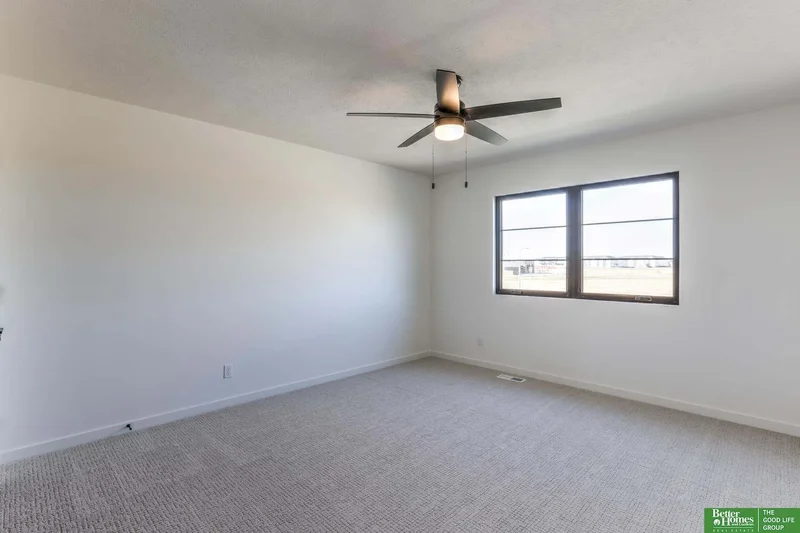 7033 N 276 Court, Valley, NE 68064, King Lake, Nebraska, United States. - Photo 12