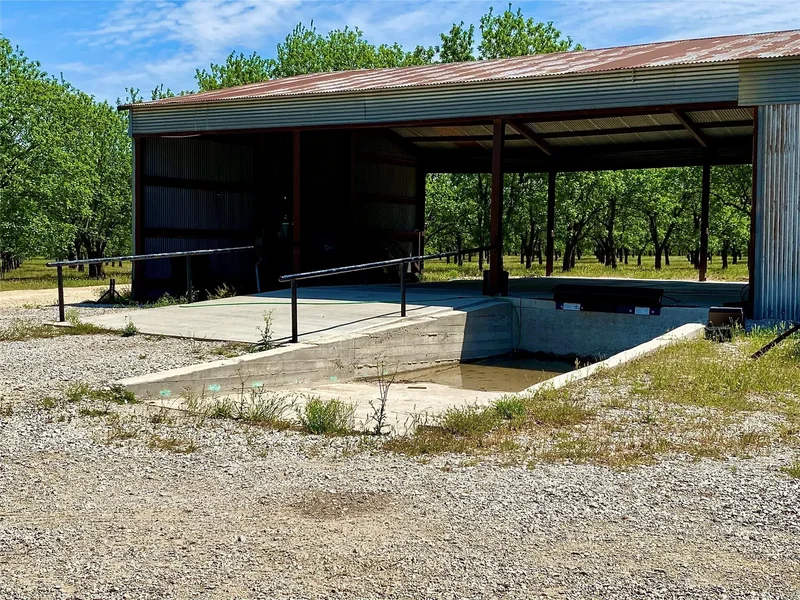751 County Road 424, Comanche, TX 76442, Comanche, Texas, United States. - Photo 15
