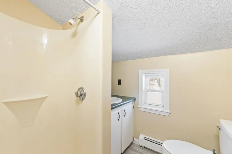 823 Washington Street N, Auburn, ME 04210, Auburn, Maine, United States. - Photo 31