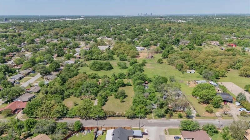 2512 Hitson Lane, Fort Worth, TX 76112, Fort Worth, Texas, United States. - Photo 20