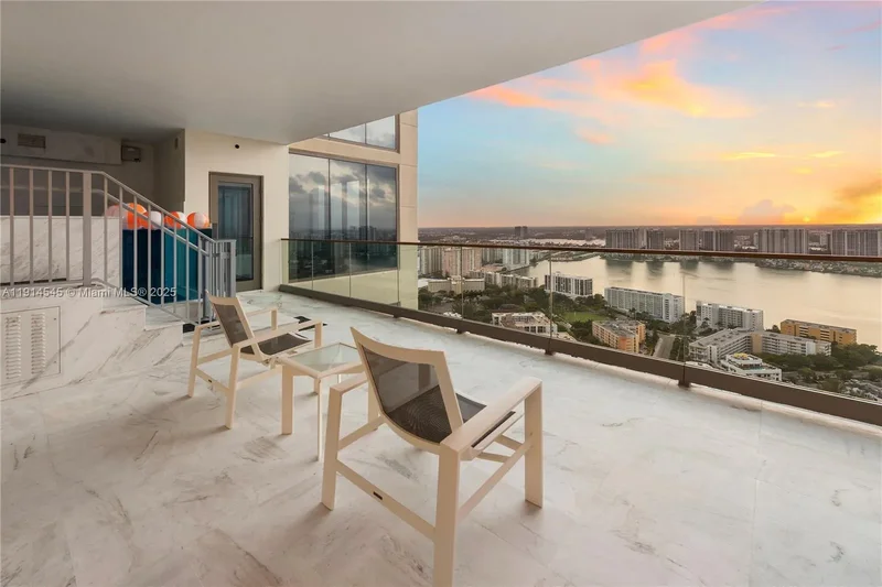 Condominium in Sunny Isles Beach