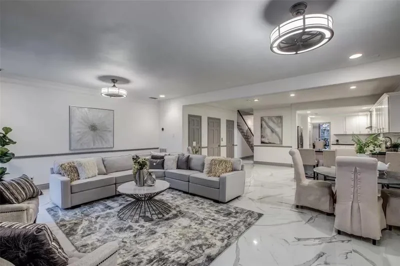 7530 Chevy Chase Drive, Houston, Texas, United States. - Photo 4