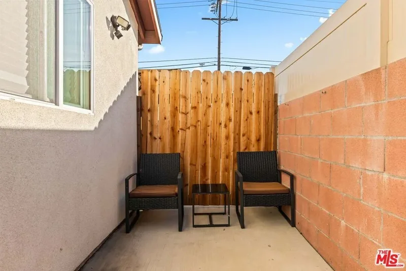 16233 Parthenia Street, Los Angeles, California, United States. - Photo 22
