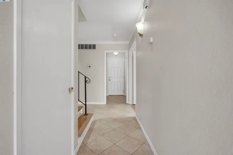 2380 Cabrillo Dr, Hayward, California, United States. - Photo 9