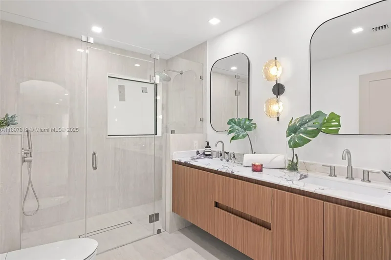 8858 Garland Ave, Bal Harbour, Florida, United States. - Photo 27