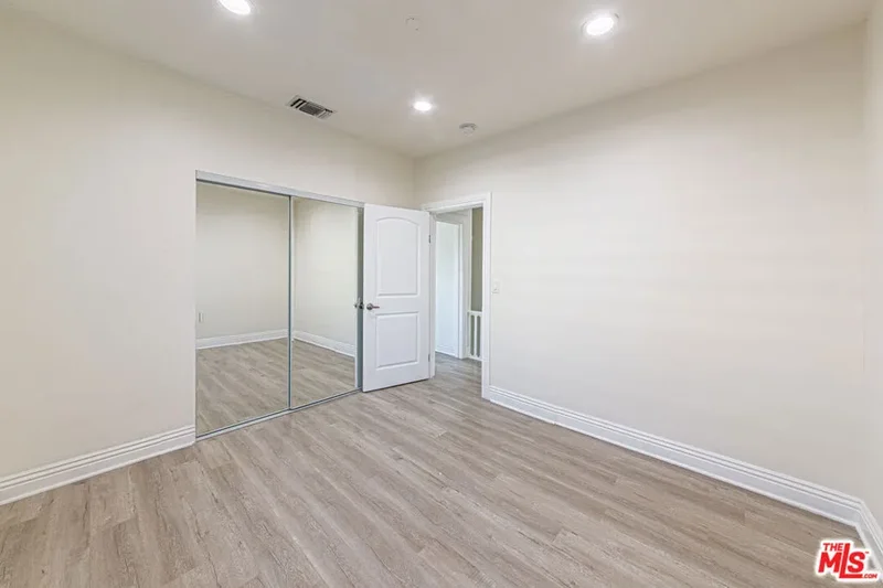 801 N Alexandria Avenue, Los Angeles, California, United States. - Photo 18