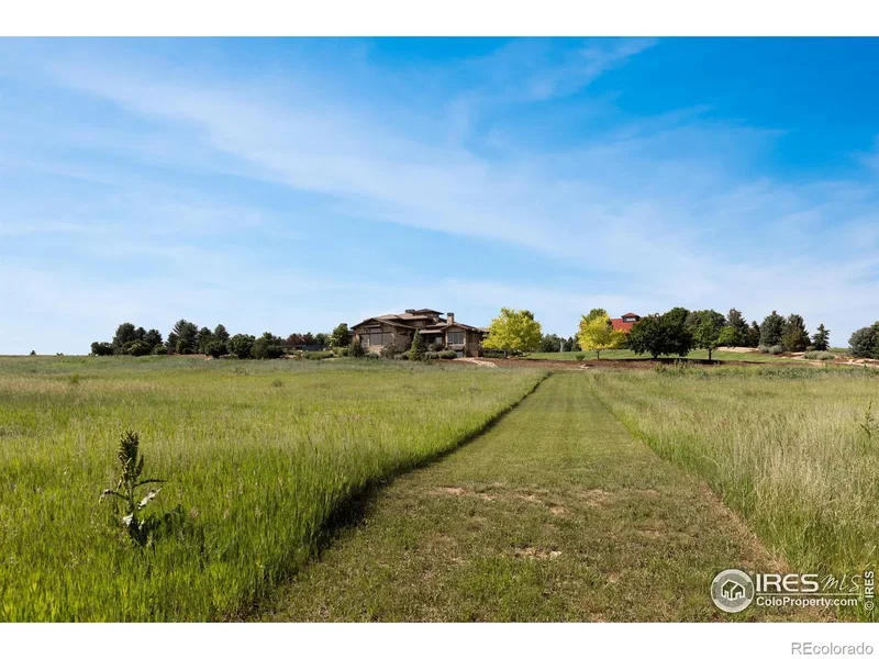 6880 Saint Vrain Road, Longmont, Colorado, United States. - Photo 34