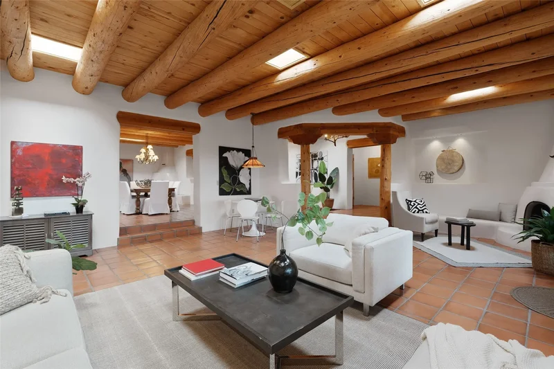 67 Camino Amor, Santa Fe, NM 87506, Santa Fe, New Mexico, United States. - Photo 18