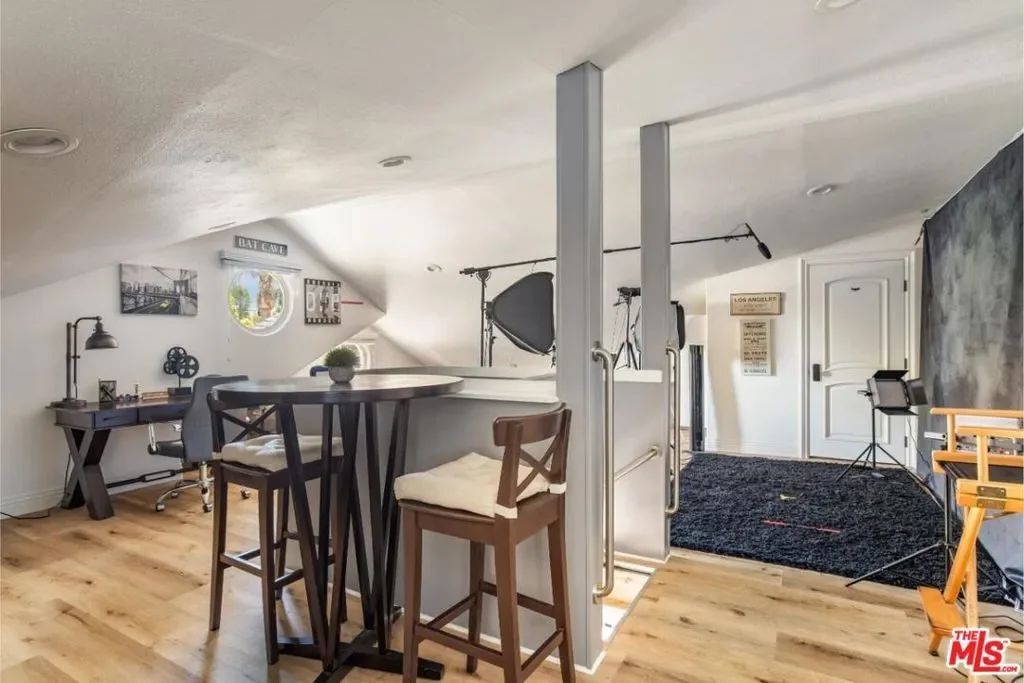 22623 Califa Street, Los Angeles, California, United States. - Photo 34