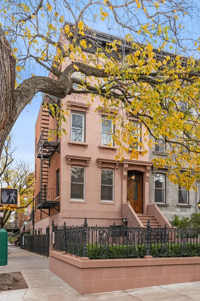 1 1ST PL, New York, New York, United States. - Photo 4
