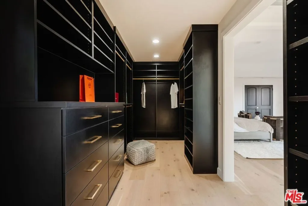1648 Summitridge Drive, Beverly Hills, California, United States. - Photo 3