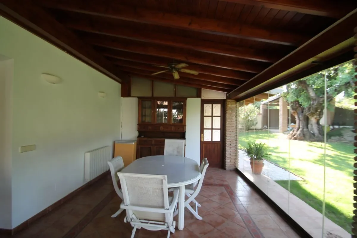Exterior photo 11
