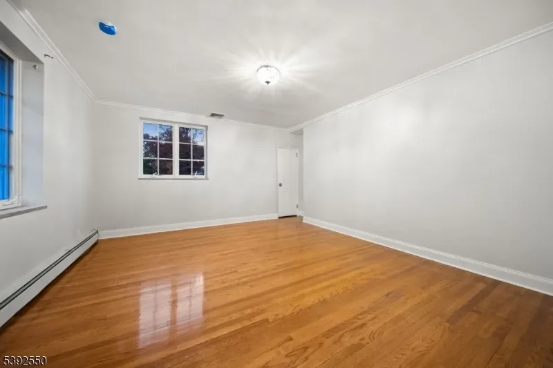 3 Serafin Pl, Glen Rock Boro, NJ 07452, Glen Rock, New Jersey, United States. - Photo 13