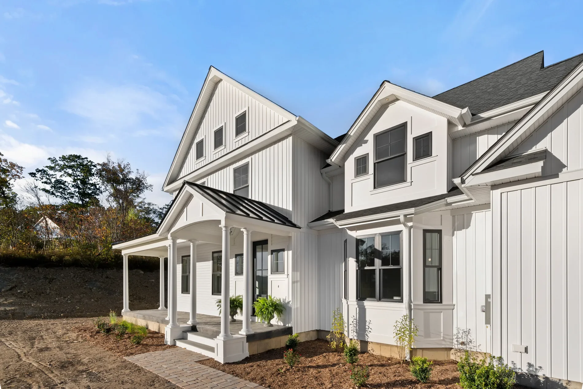Exterior photo 2