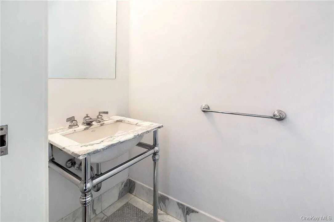 1 Renaissance Square, #11G, White Plains, NY, 10601, USA, White Plains, New York, United States. - Photo 16