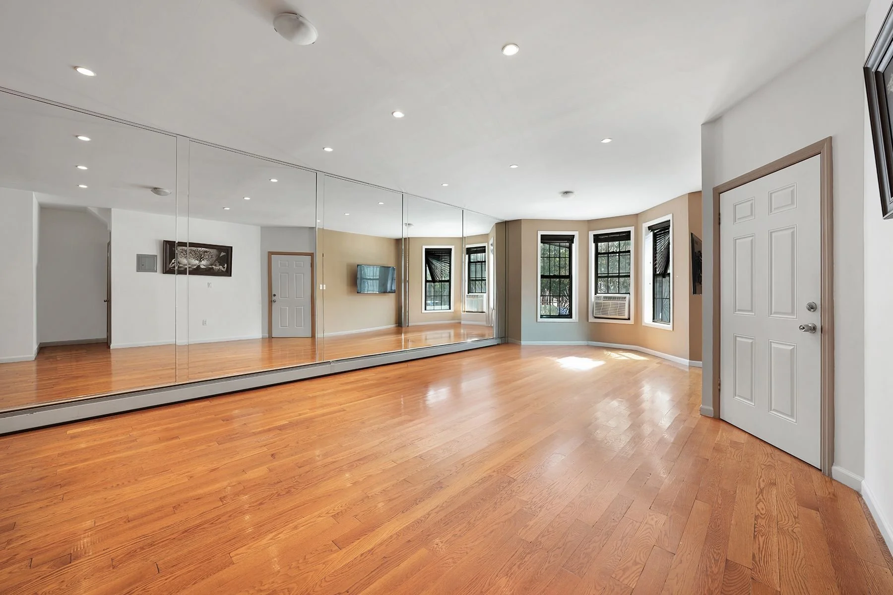 Gallery photo 8