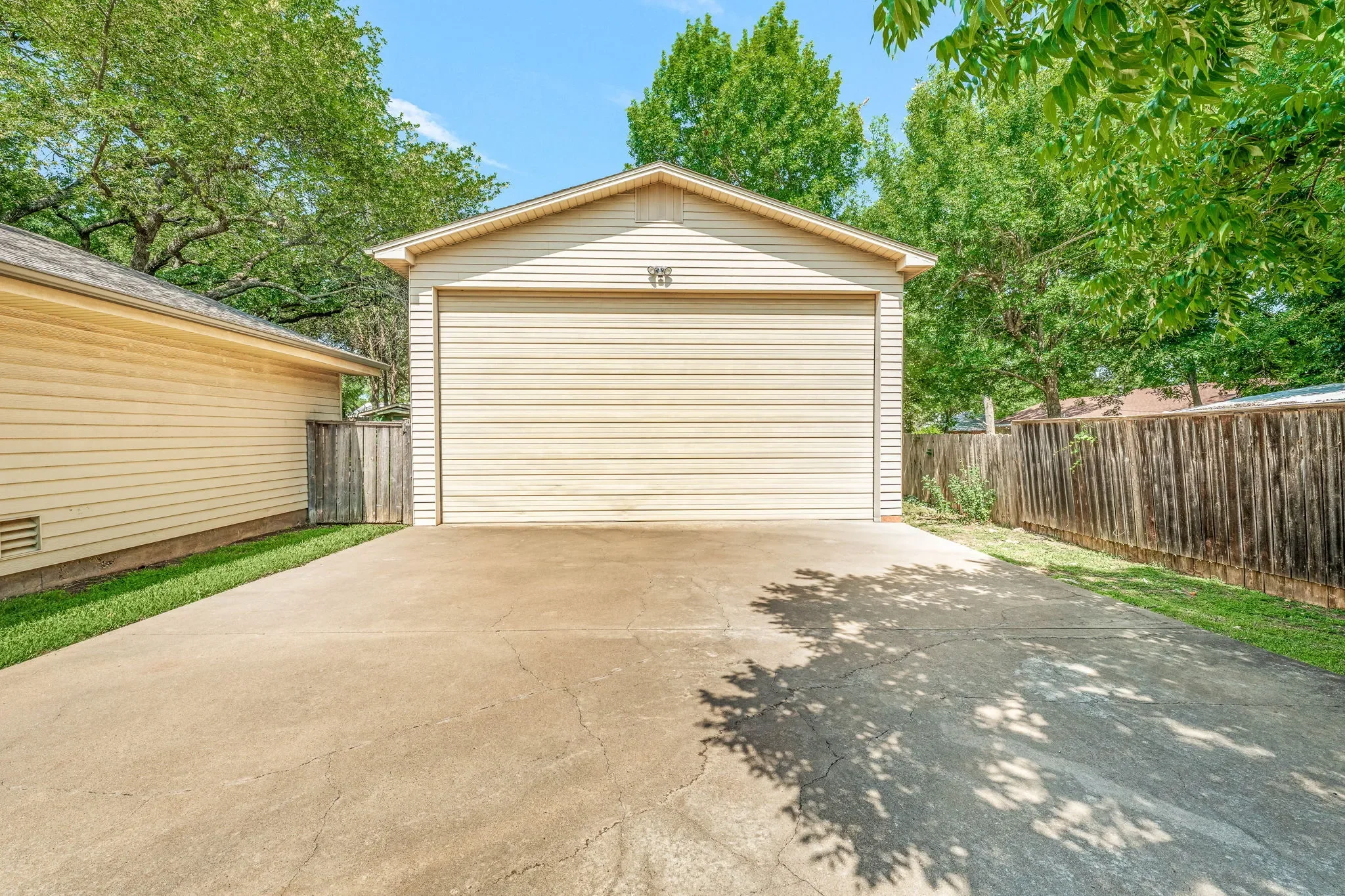 1222 Kentucky , Graham, TX 76450, Graham, Texas, United States. - Photo 27