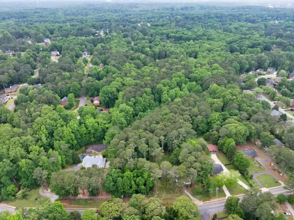881 Rockbridge Road SW, Stone Mountain, Georgia, United States. - Photo 45