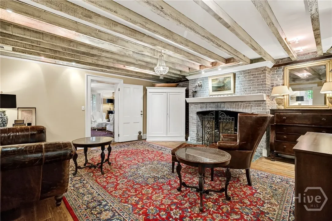 203 W Charlton Street, Savannah, Georgia, United States. - Photo 32