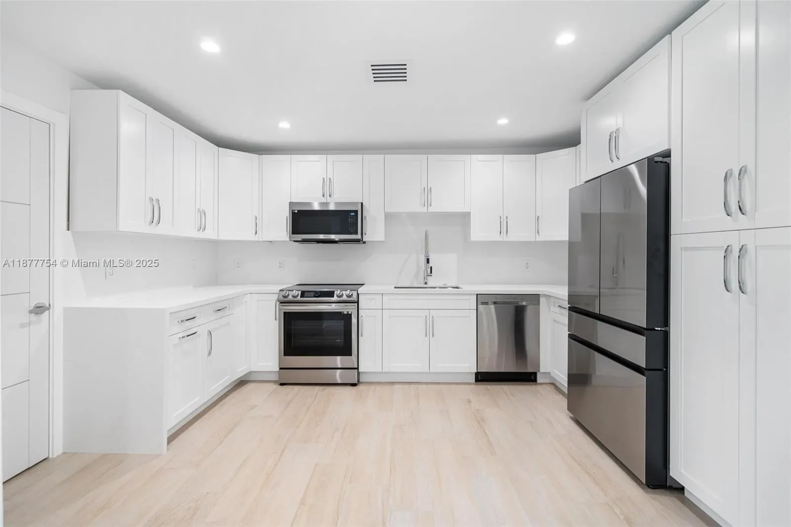 234 Minola Dr, Miami Springs, Florida, United States. - Photo 6