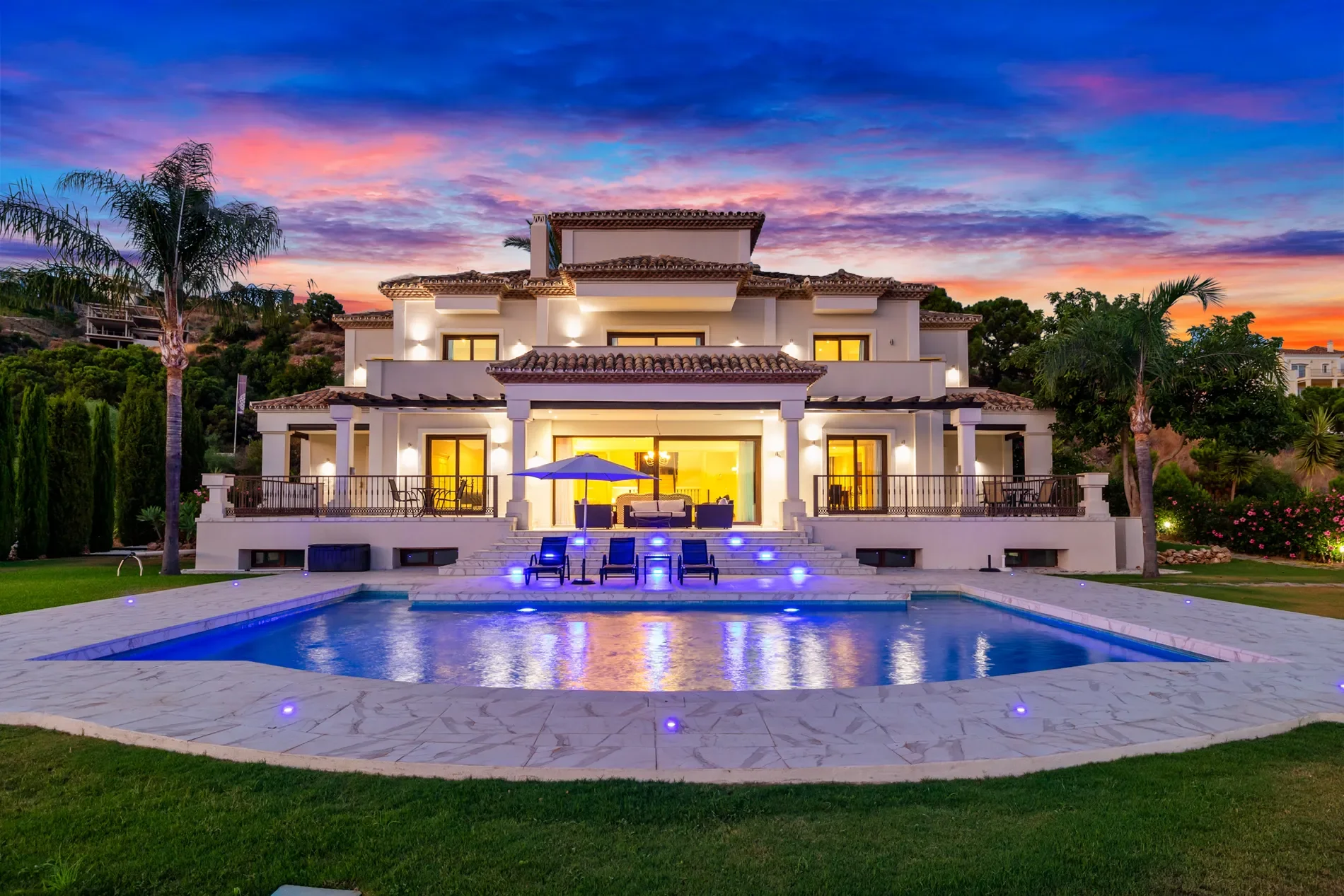 Exterior photo 3