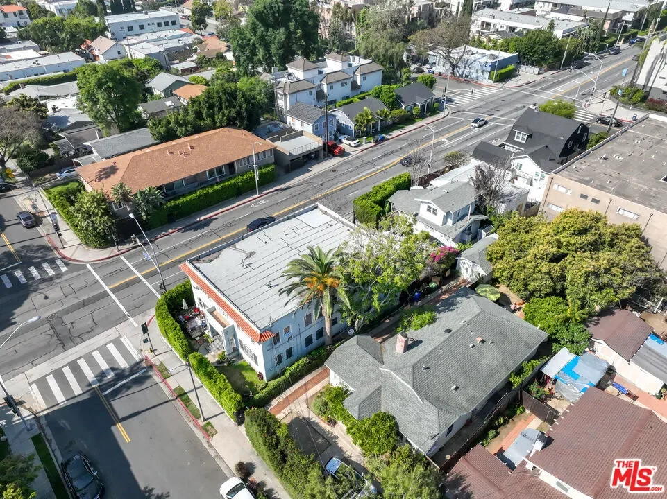7401 Fountain Avenue, Los Angeles, California, United States. - Photo 13