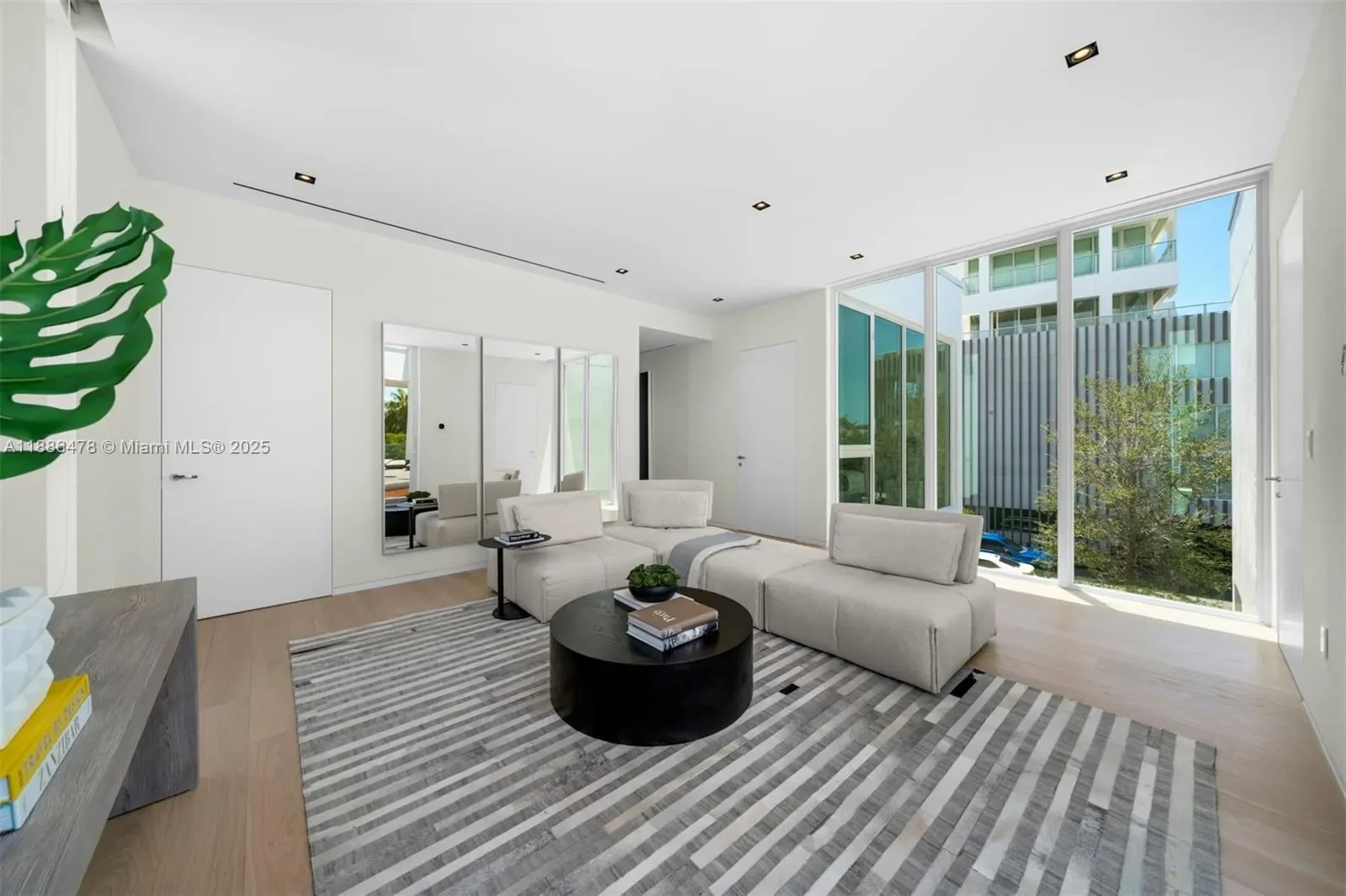 1011 W 48th St 8, Miami Beach, Florida, United States. - Photo 20