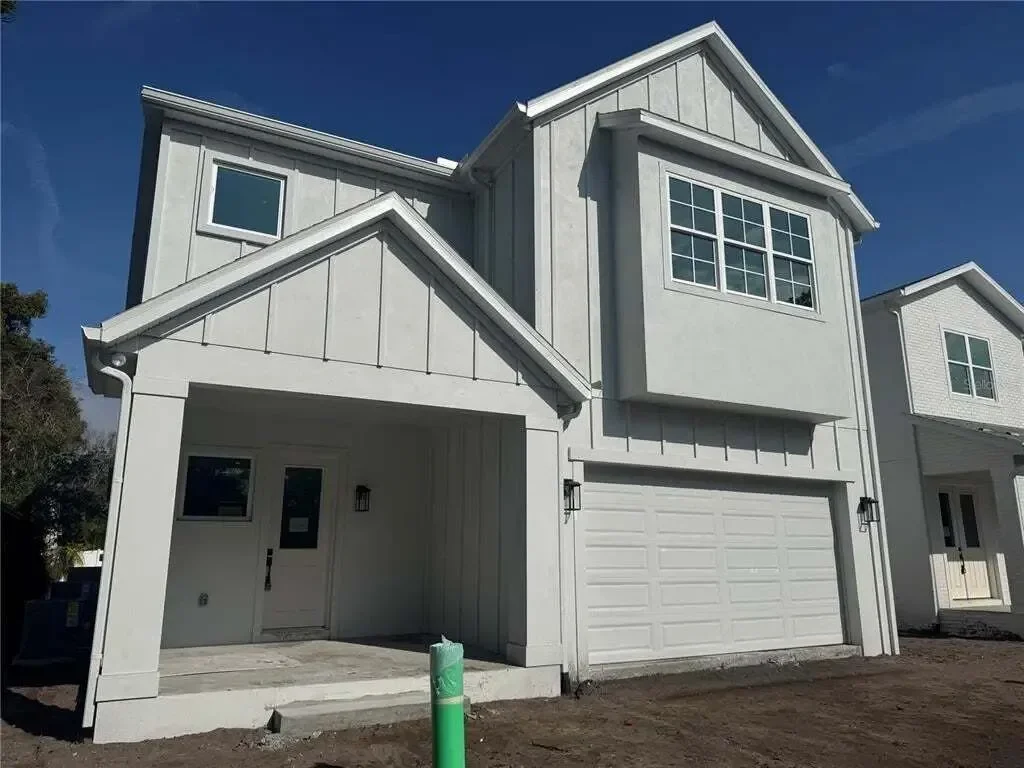 Exterior photo 2