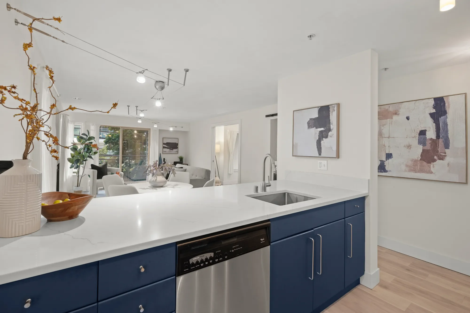 1550 Eastlake Ave E Unit #105 , Seattle, WA 98102, Seattle, Washington, United States. - Photo 4
