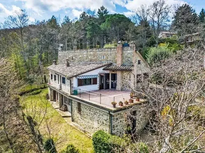 Exterior photo 7