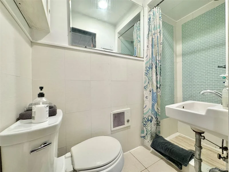 32 Herbert Avenue, Port Washington, NY 11050, Port Washington, New York, United States. - Photo 6