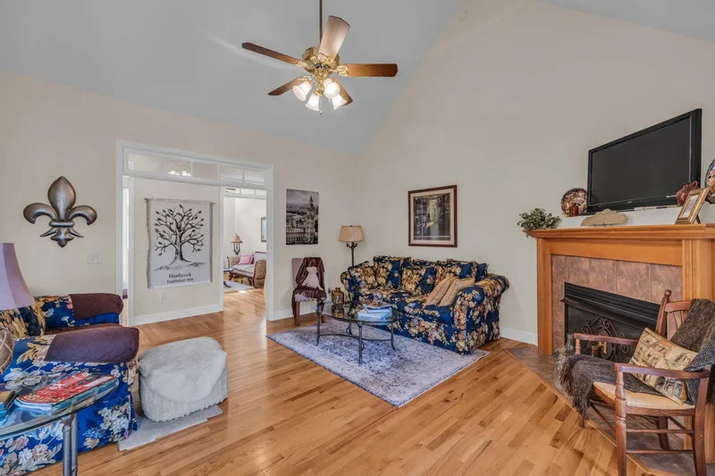 1096 Harbor Landing Drive, Soddy Daisy, TN 37379, Soddy-Daisy, Tennessee, United States. - Photo 14