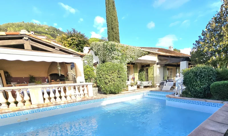 VILLA 190M² 6 ROOMS + 2 ROOMS LAND 1760M² SWIMMING POOL ST JEAN GRASSE