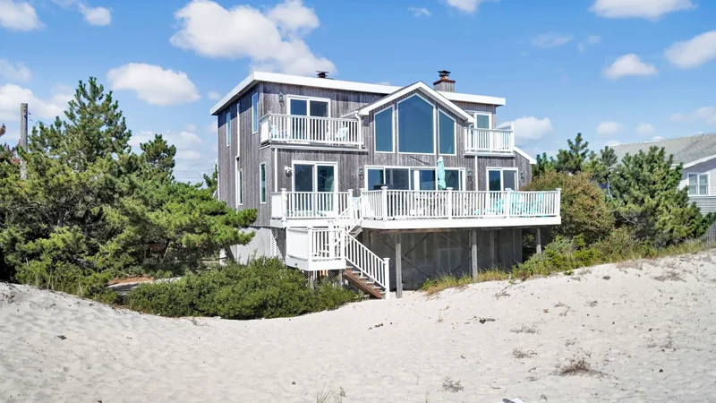 Dune Road Oceanfront