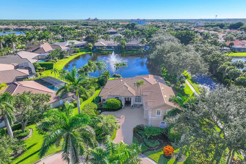 8752 Muirfield Drive, Naples, FL 34109, Naples, Florida, United States. - Photo 33