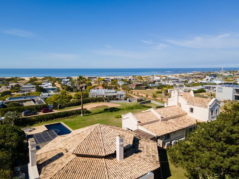 Mediterranean Style Villa Located In Jose Ignacio´S Club De Mar