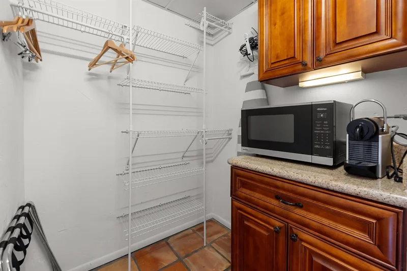 1608 Lake Avenue, West Palm Beach, Florida, United States. - Photo 38