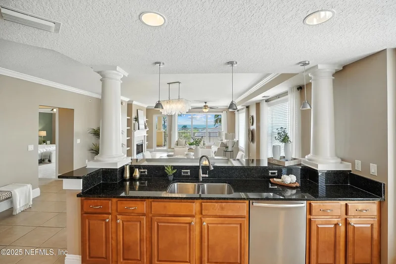 112 5TH Avenue S 402, Jacksonville Beach, Florida, United States. - Photo 9