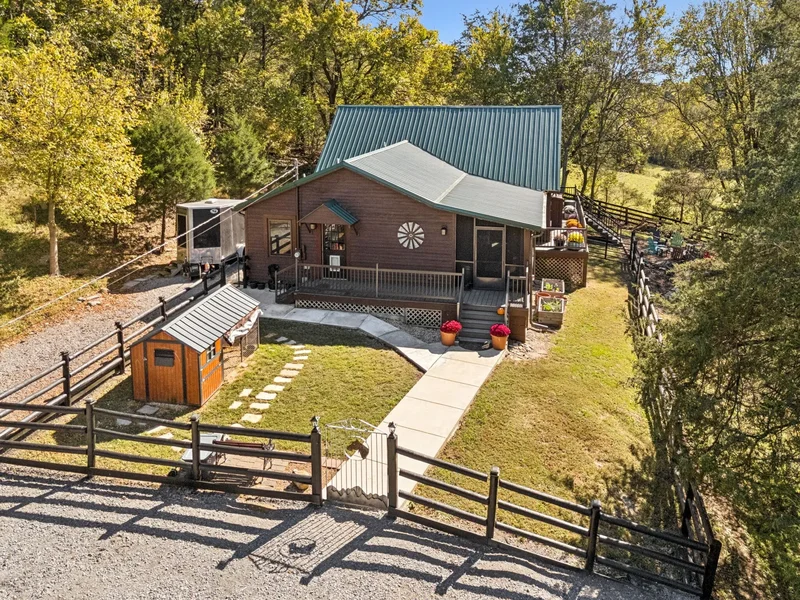 2846 Fuller Hollow Rd , Cornersville, TN 37047, Cornersville, Tennessee, United States. - Photo 54