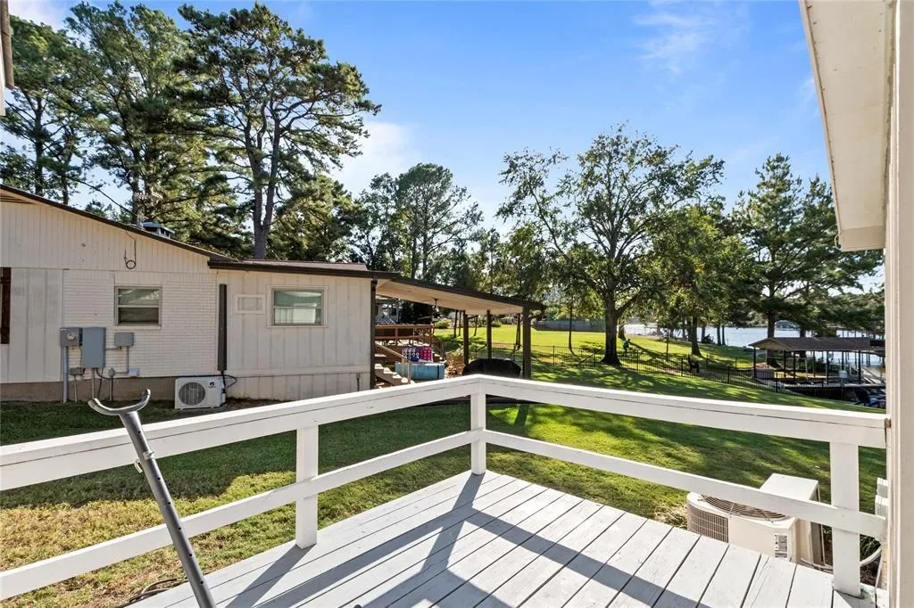 230 Bushwhacker Drive, Gun Barrel City, Texas, United States. - Photo 16