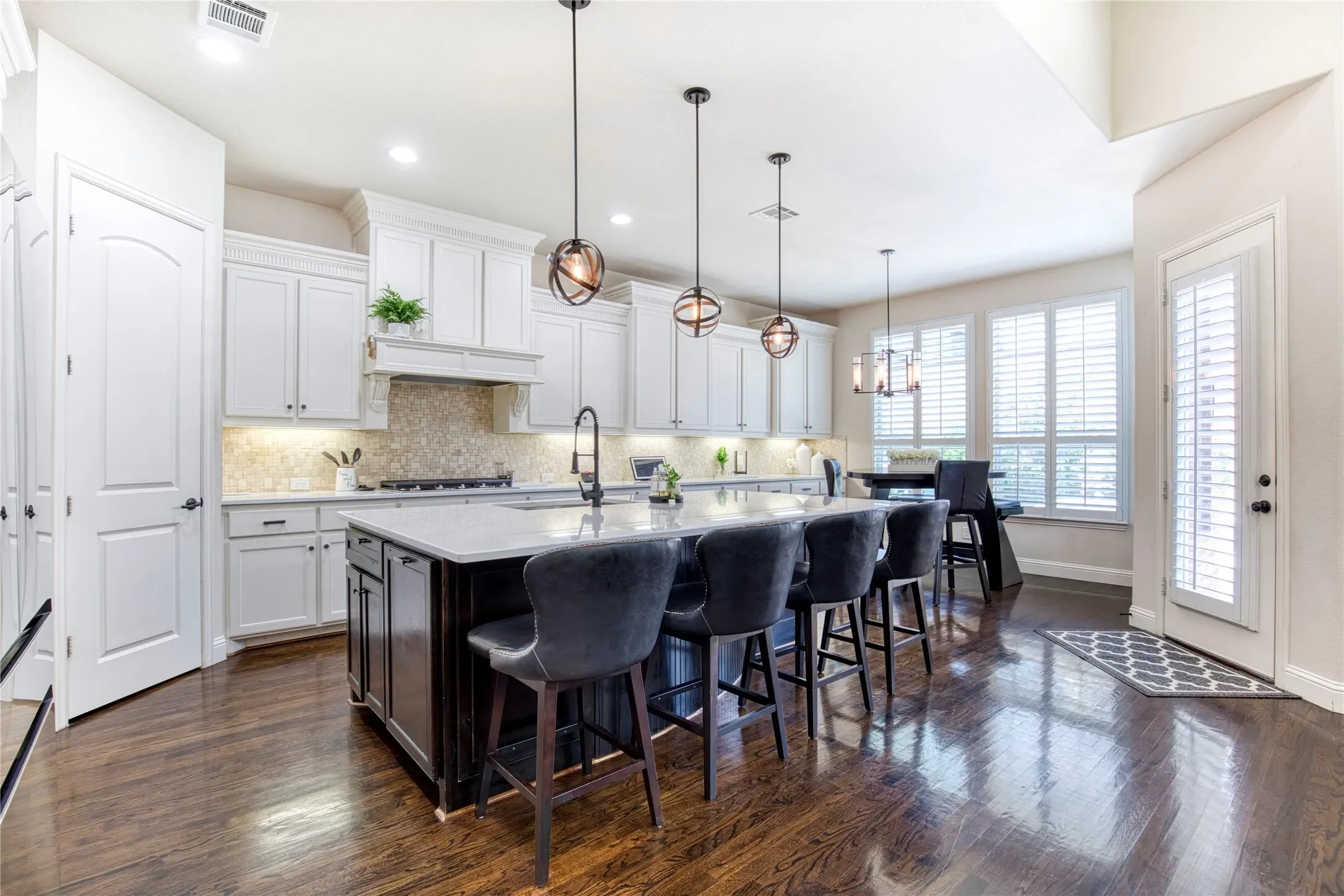 1552 Saddle Tree Road, Frisco, TX 75036, Frisco, Texas, United States. - Photo 2