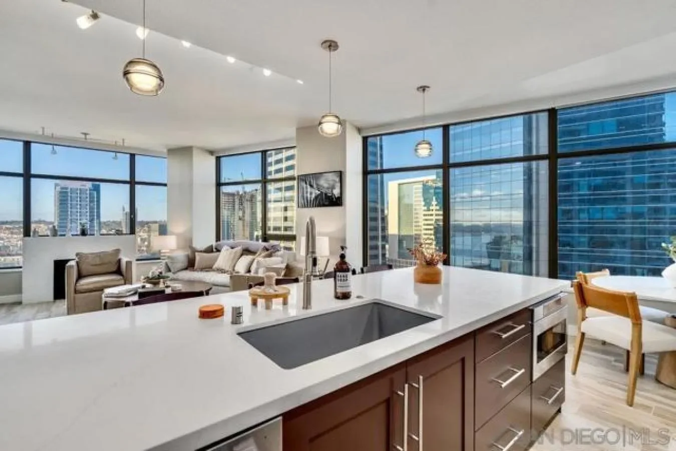700 E Street Unit 2404, San Diego, California, United States. - Photo 20