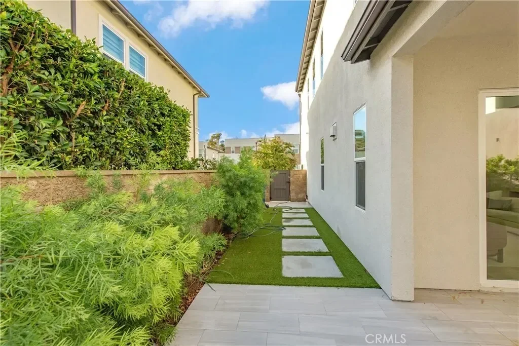 220 Holliston, Lake Forest, California, United States. - Photo 39