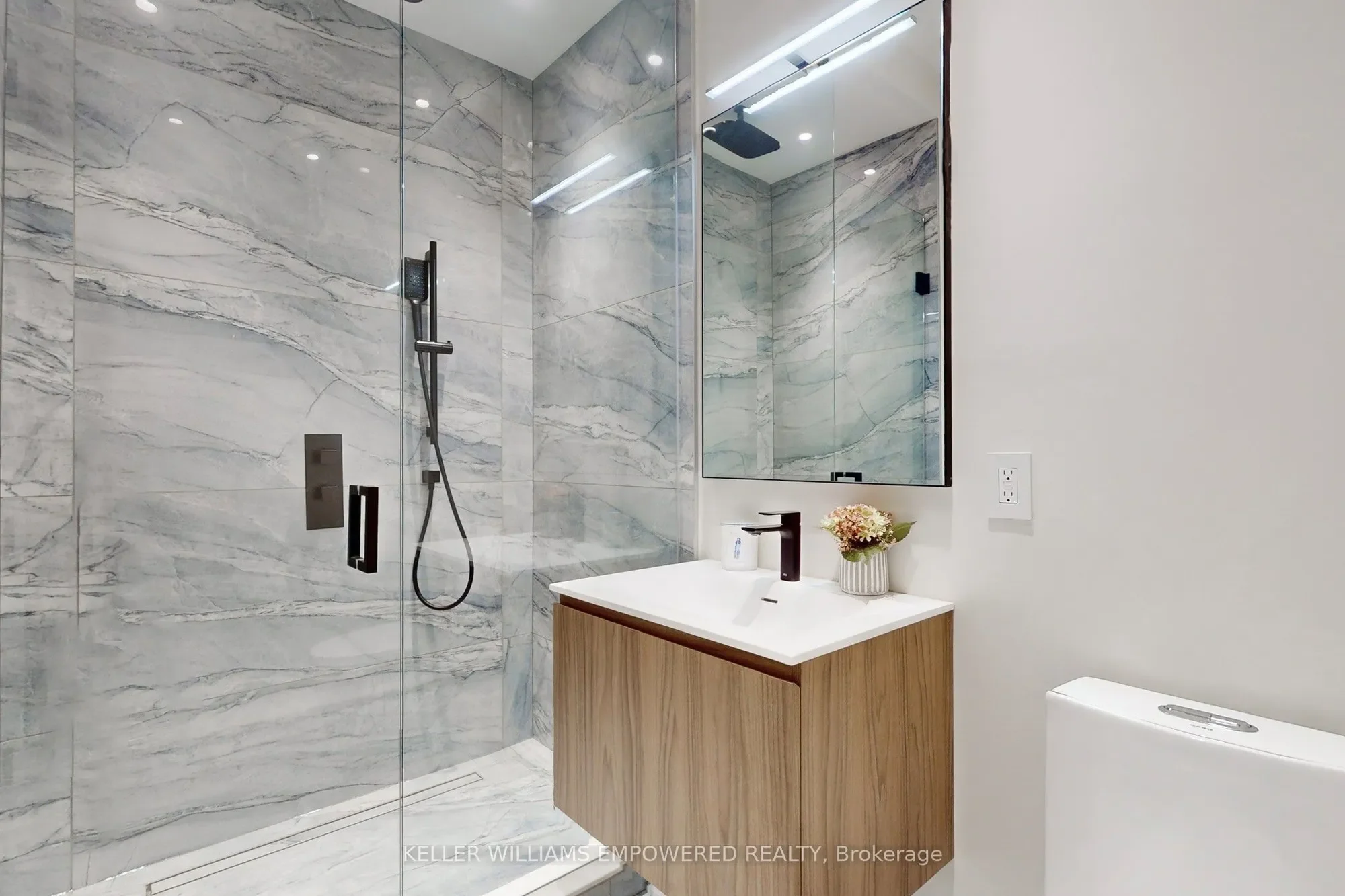 127 Joicey Boulevard, Toronto, ON M5M 2T8, Toronto, Ontario, Canada. - Photo 14