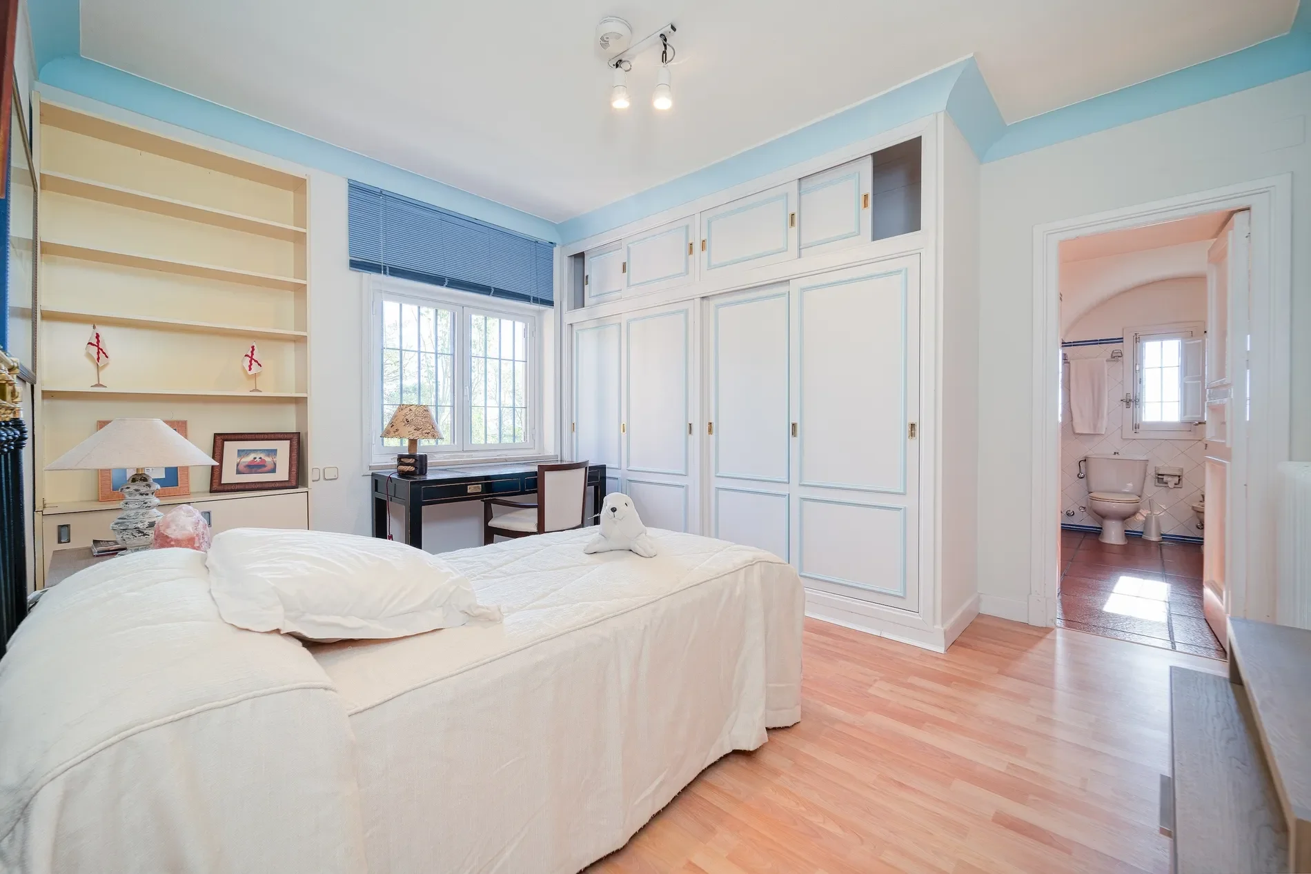 Gallery photo 3