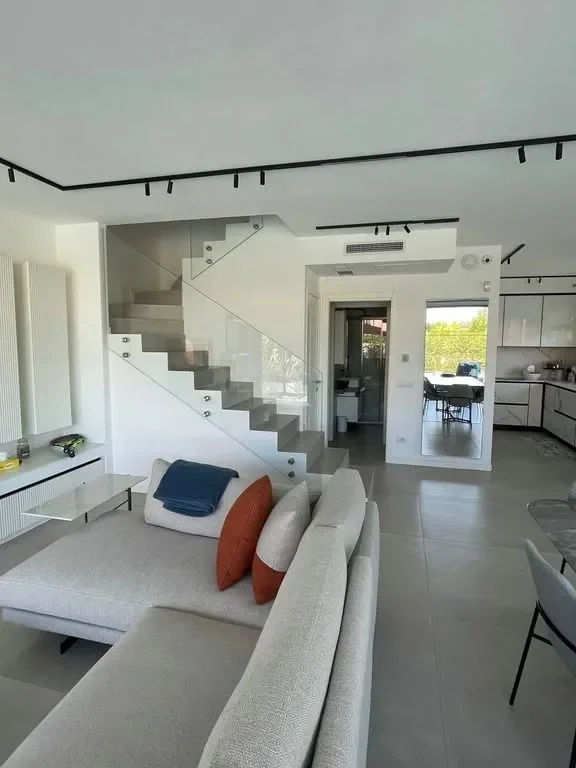 Gallery photo 6
