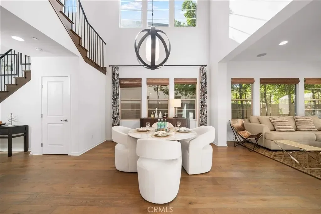 105 newall, Irvine, California, United States. - Photo 12
